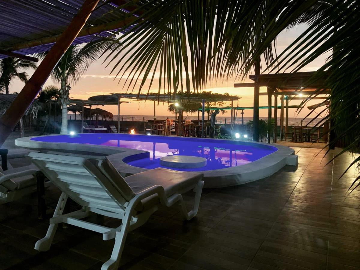 Hotel Blue Ocean à Máncora Extérieur photo